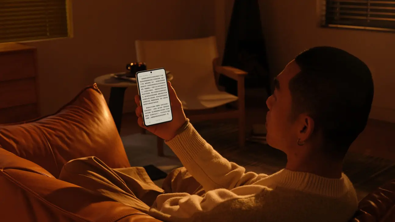 Pura X – Foldable featured 16:10 display smartphone